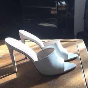NEW white strapless heels✨